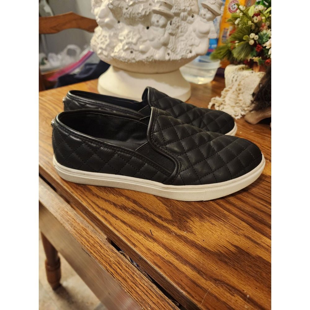 Steve Madden Ecentrcq Slip On Quilted Leather Sneaker Women's Shoes Size 9.5 B
